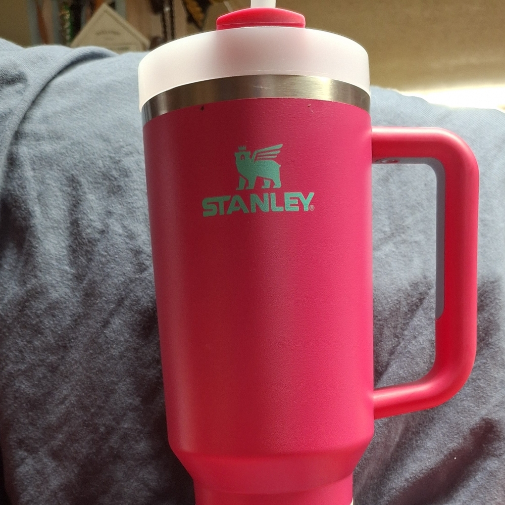 Stanley Vibrant Pink 40oz